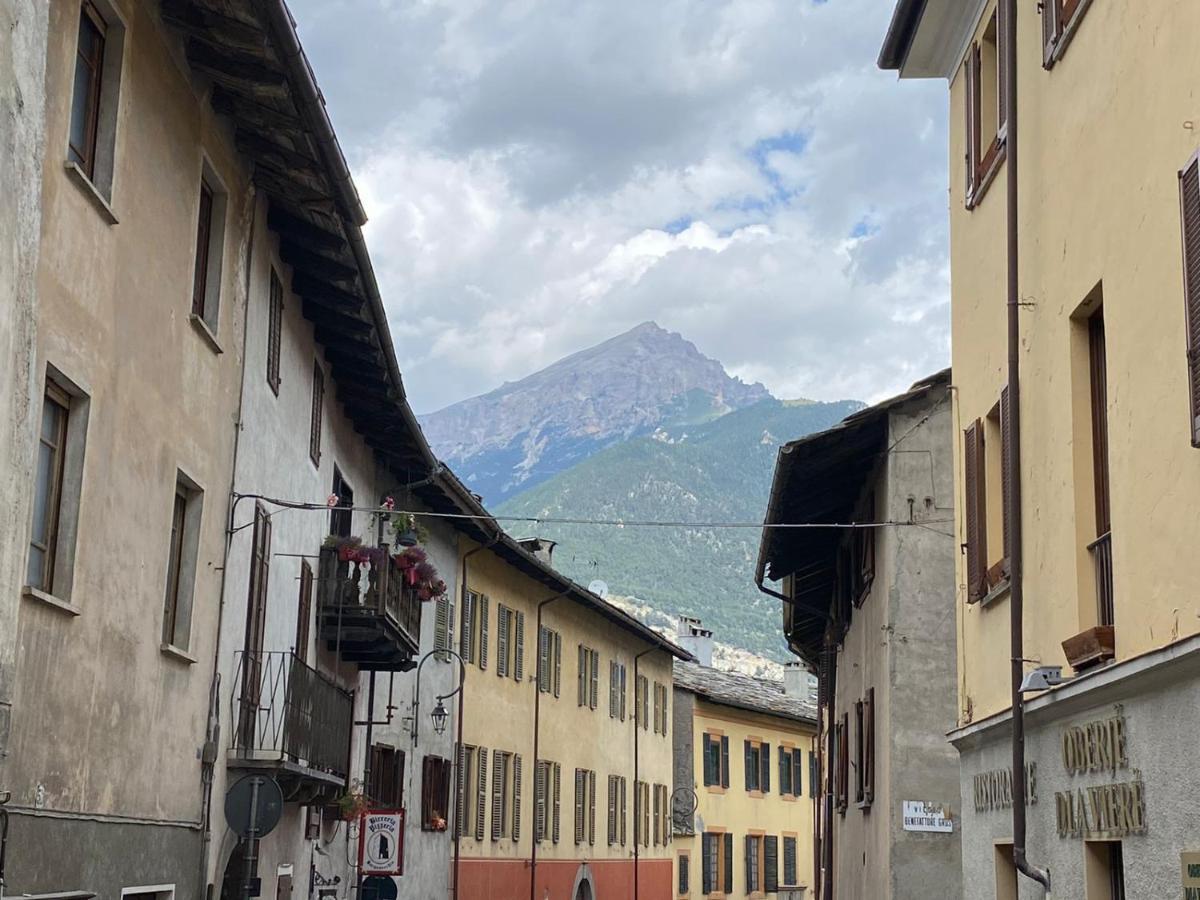 La Tana Dell'Orso Hotel Oulx Bagian luar foto